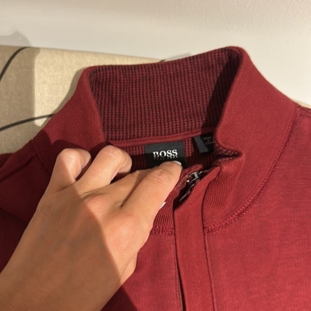 Hugo Boss Sweater XL - Picture 6 of 8